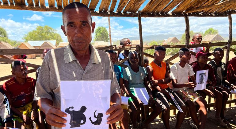 Мадагаскар: ООН помогает бороться с детскими браками