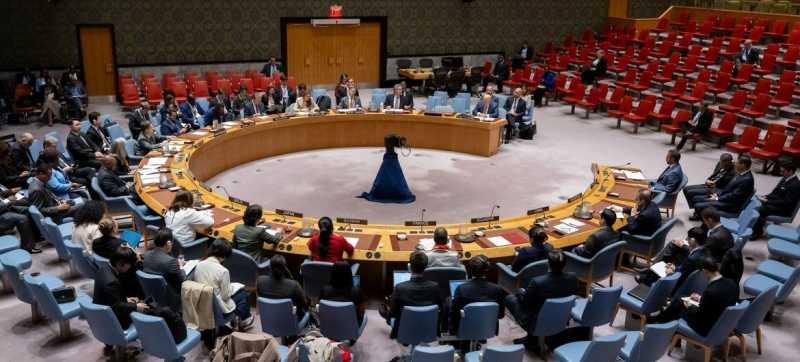 The Security Council adopted a resolution on the protection of humanitarian personnel, Russia abstained