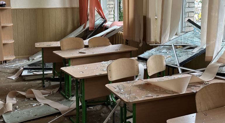 Холодно, темно, нет воды: как ЮНИСЕФ помогает украинцам пережить четвертую зиму войны