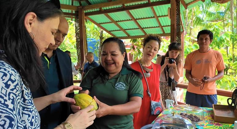 «Дочь Комбу»: как одна женщина изменила жизнь целого острова